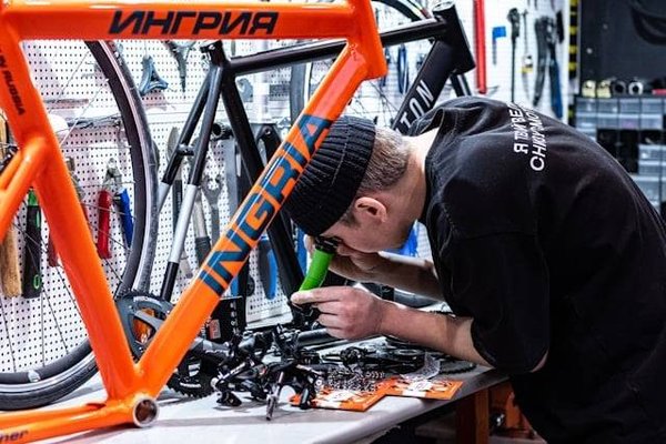 Atelier d'auto-réparation de vélo : Comment réaliser votre entretien mécanique et économiser sur les réparations?